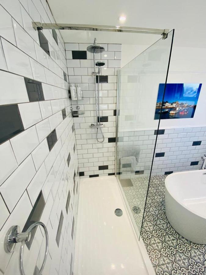 Pierremont En-Suite Rooms บรอดสแตร์ส ภายนอก รูปภาพ