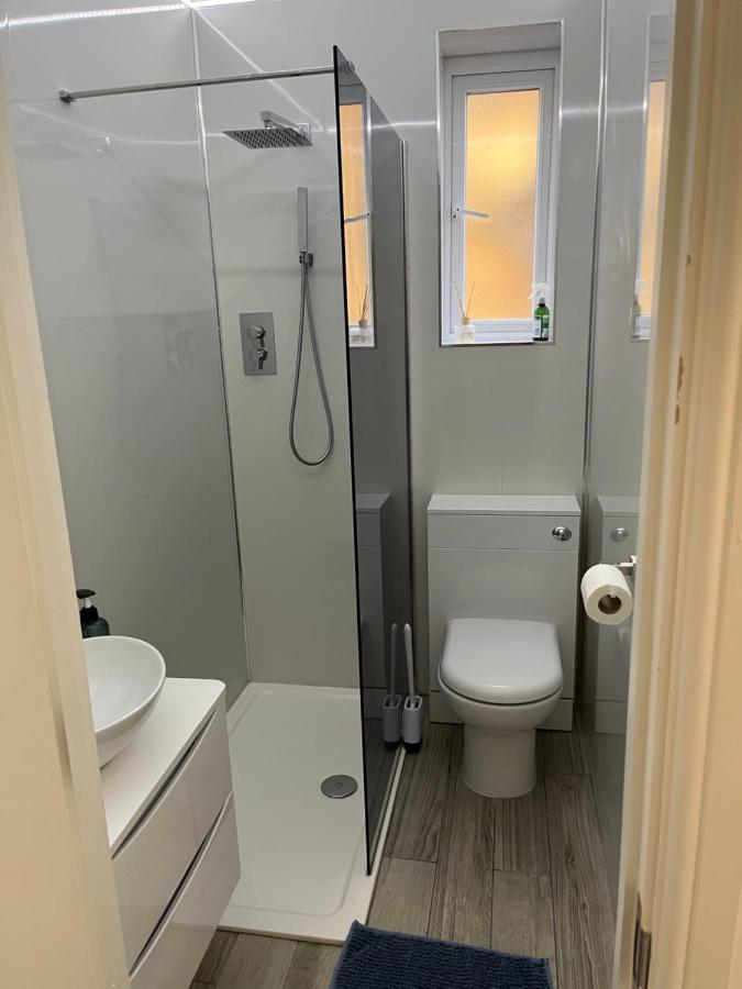 Pierremont En-Suite Rooms บรอดสแตร์ส ภายนอก รูปภาพ