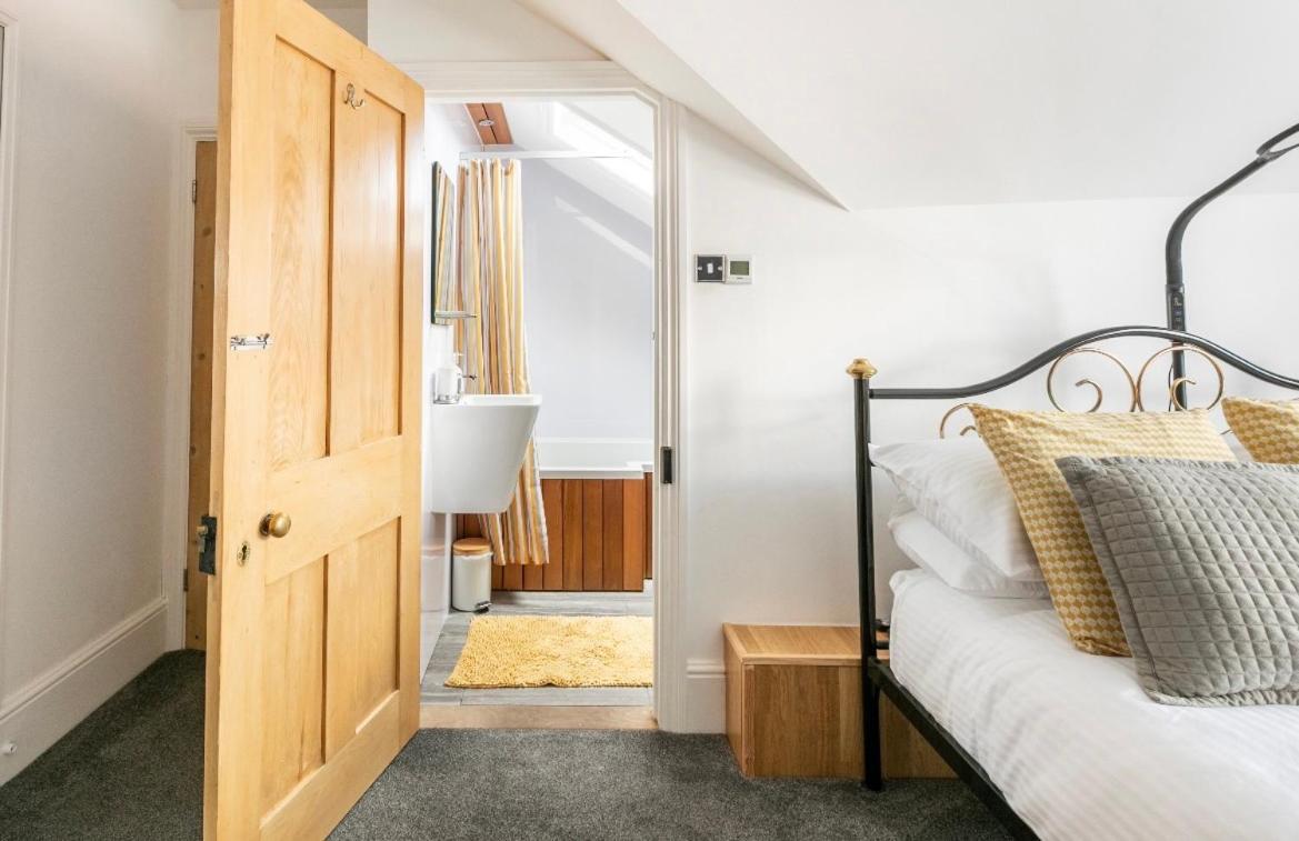 Pierremont En-Suite Rooms บรอดสแตร์ส ภายนอก รูปภาพ
