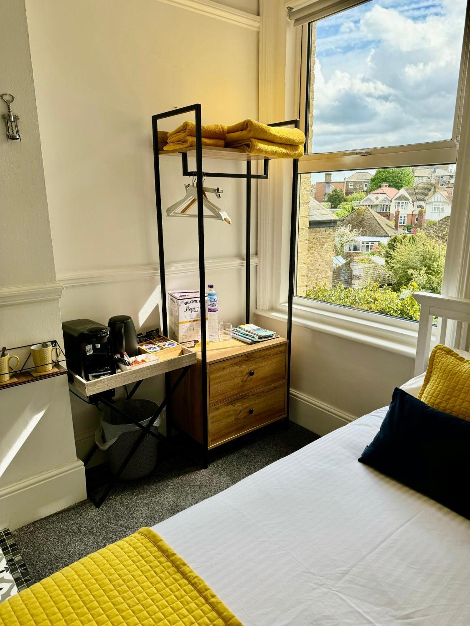Pierremont En-Suite Rooms บรอดสแตร์ส ภายนอก รูปภาพ