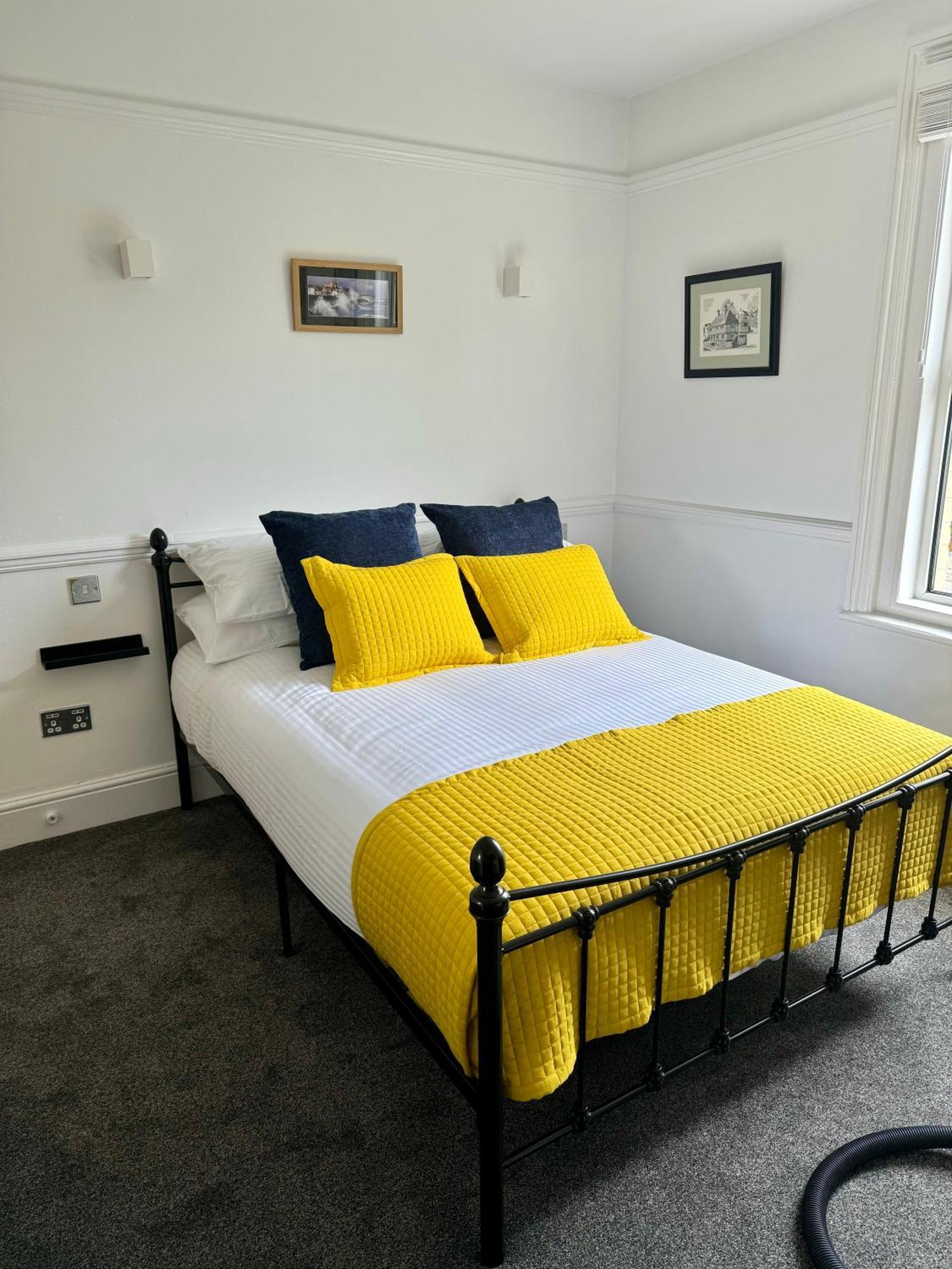 Pierremont En-Suite Rooms บรอดสแตร์ส ภายนอก รูปภาพ