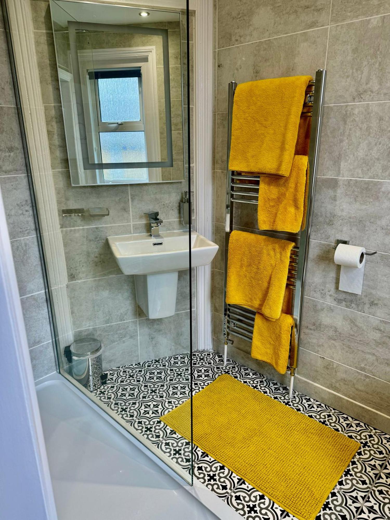 Pierremont En-Suite Rooms บรอดสแตร์ส ภายนอก รูปภาพ